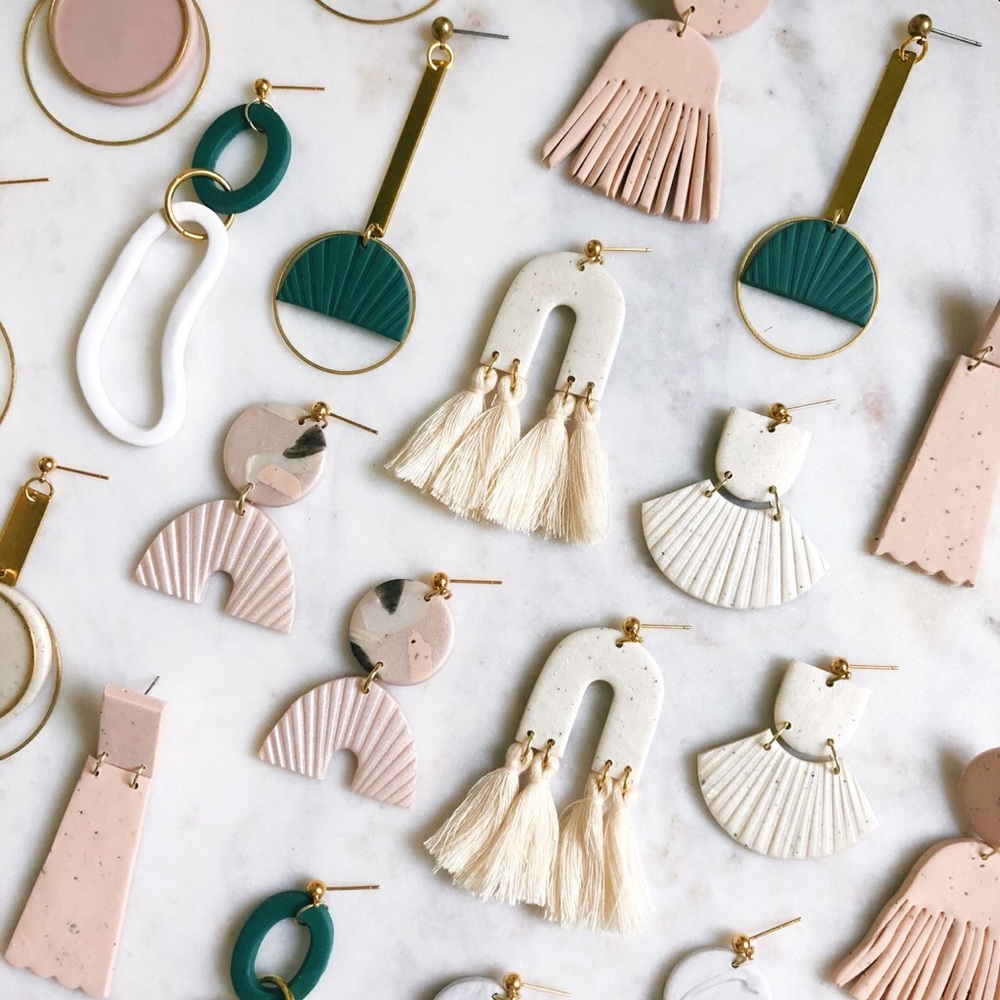 Earring Mystery Box 📦 Get 10 PAIRS!